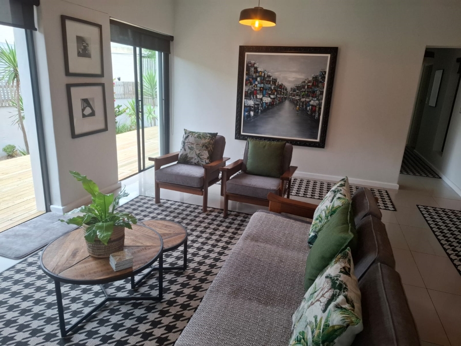 To Let 2 Bedroom Property for Rent in Clovelly Western Cape